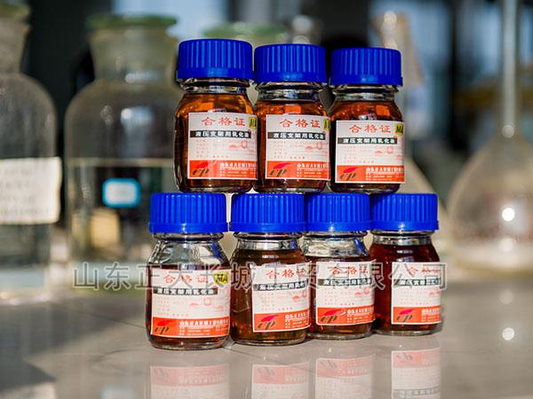 外觀為均一透明流體，無(wú)刺激性氣味