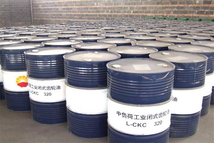 齒面接觸應力、齒輪使用工況及齒輪類型可以用來作為工業齒輪油選用質量等級的參考，而齒輪線速度、使用環境溫度則可以用來參考選擇粘度等級